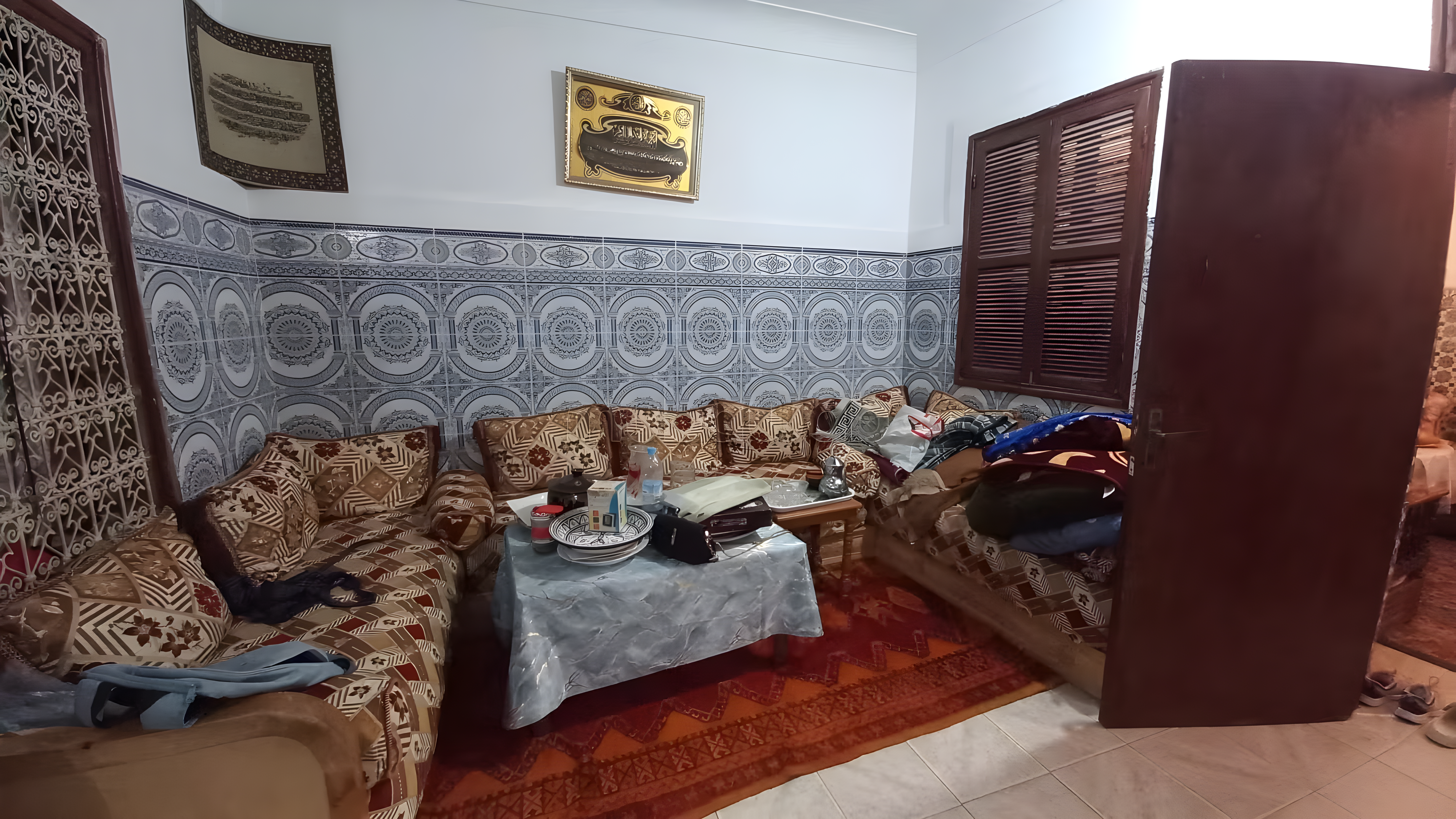 Traditional Moroccan salon in Sidi Mansour guesthouse.