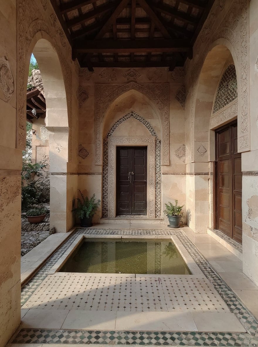 Grand Riad A Rénover Dispose 3 façades