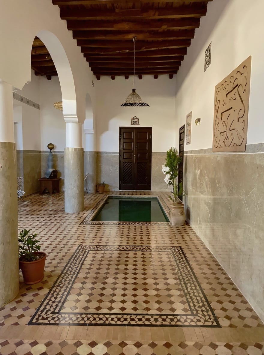 Raid rénover, Berima entre palais Bahia et badie