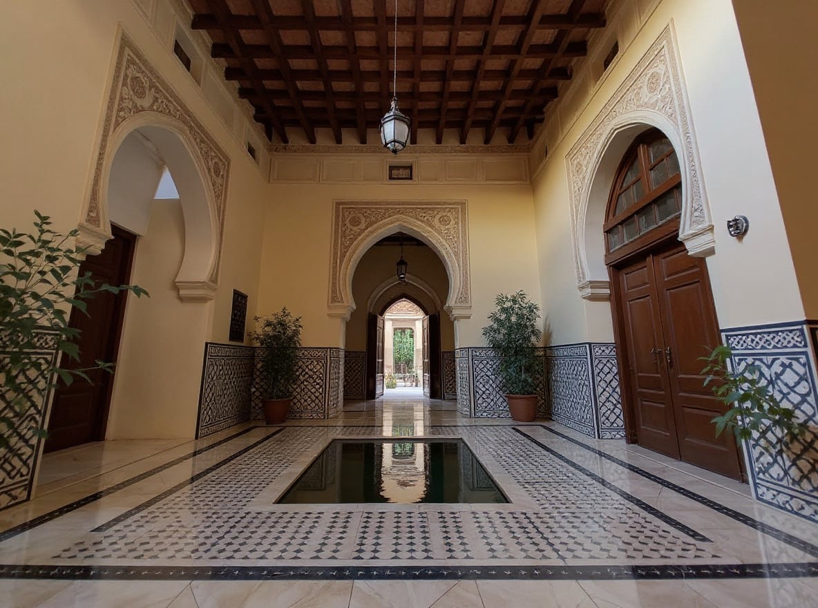 Vente d'un superbe riad à Rahba Kedima. 7 belles chambres. Grande terrasse